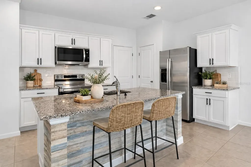 2216 Bear Peak Road Minneola FL 34715