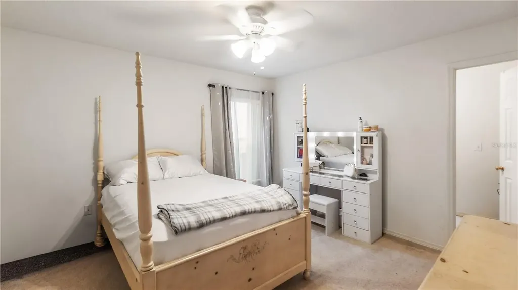 6111 Heroncrest Court Lithia FL 33547