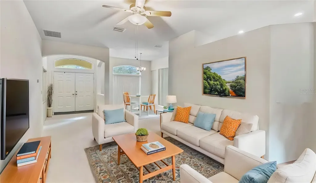 6111 Heroncrest Court Lithia FL 33547