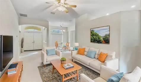 6111 Heroncrest Court Lithia FL 33547