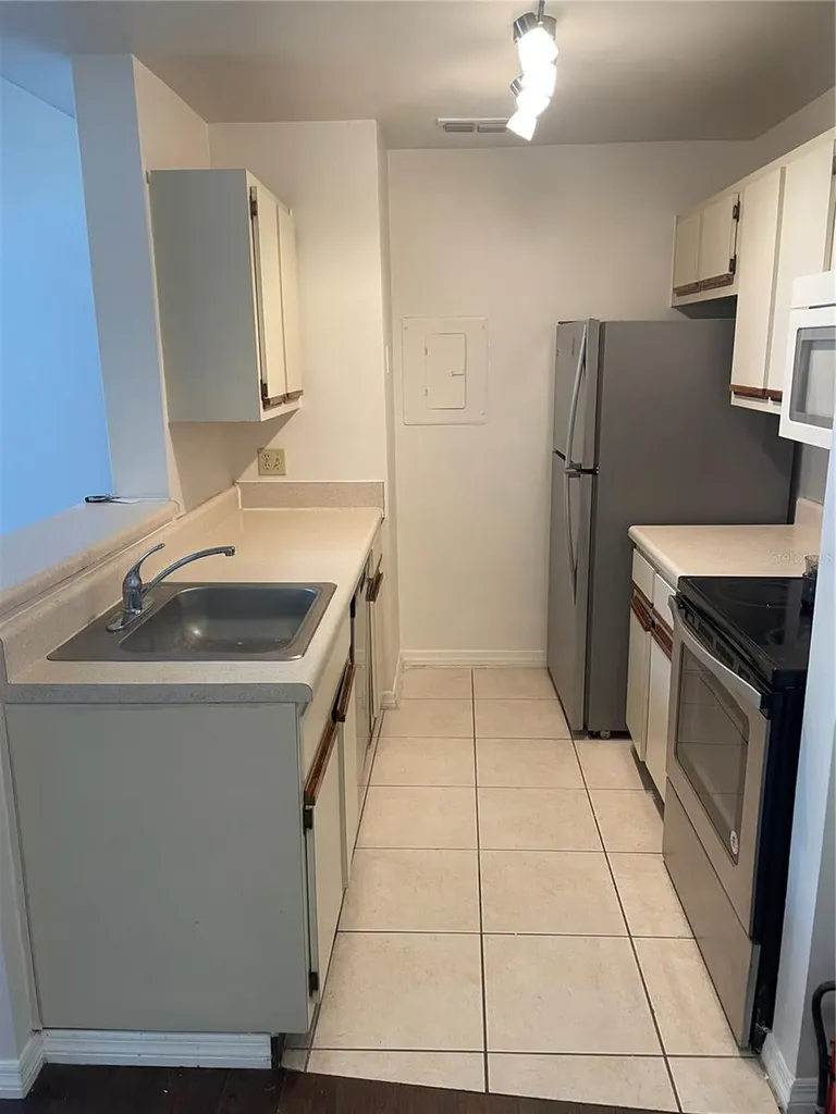5992 Westgate Orlando FL 32835