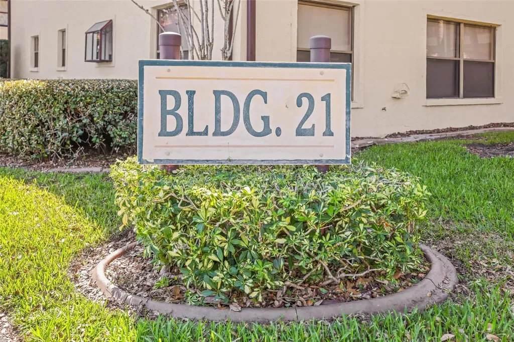 2113 Hammock Pine Boulevard Clearwater FL 33761