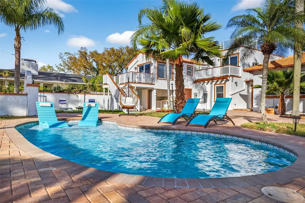 236 San Salvador Drive Dunedin FL 34698