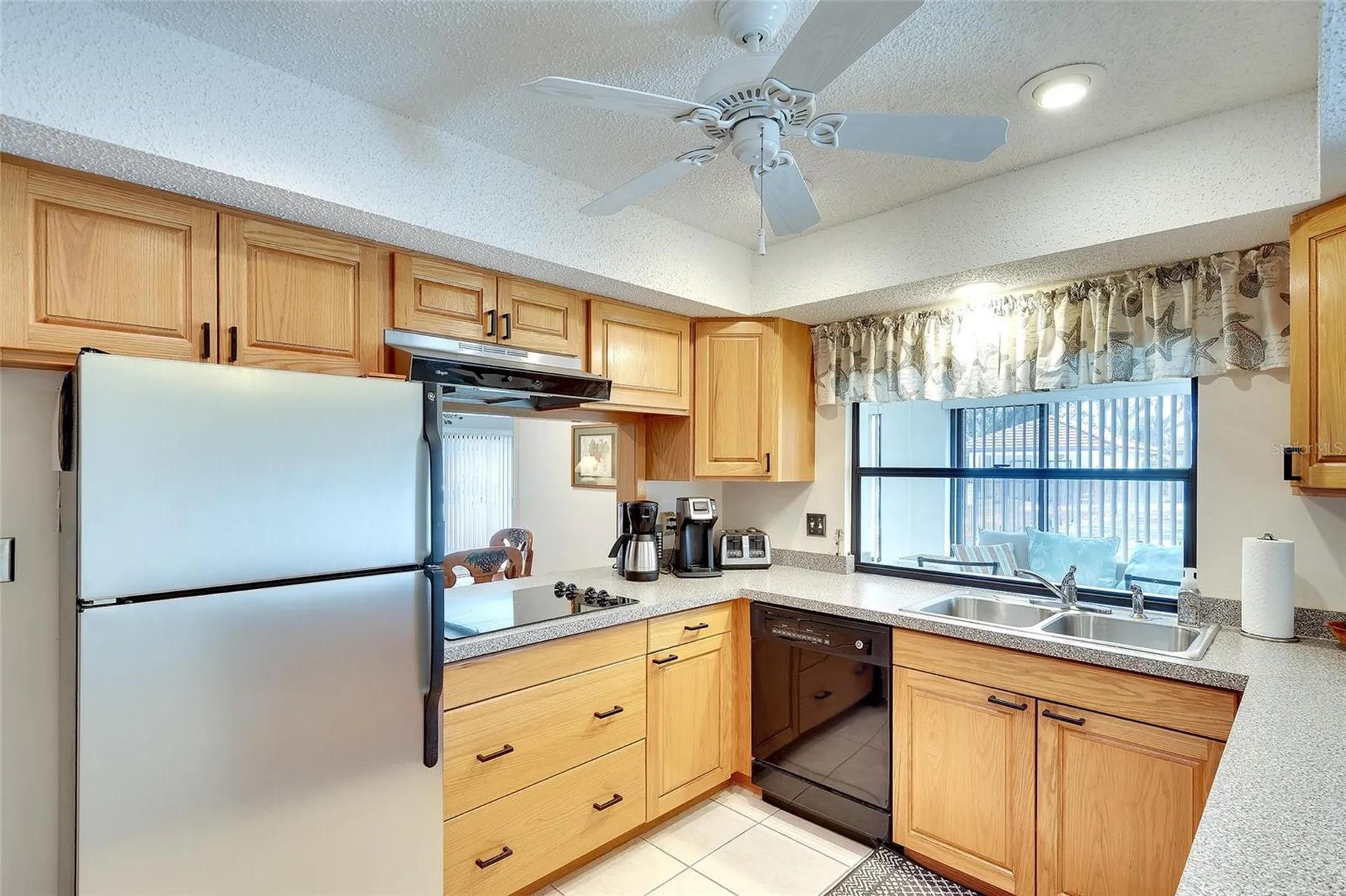 6004 Vivienda Drive Bradenton FL 34207