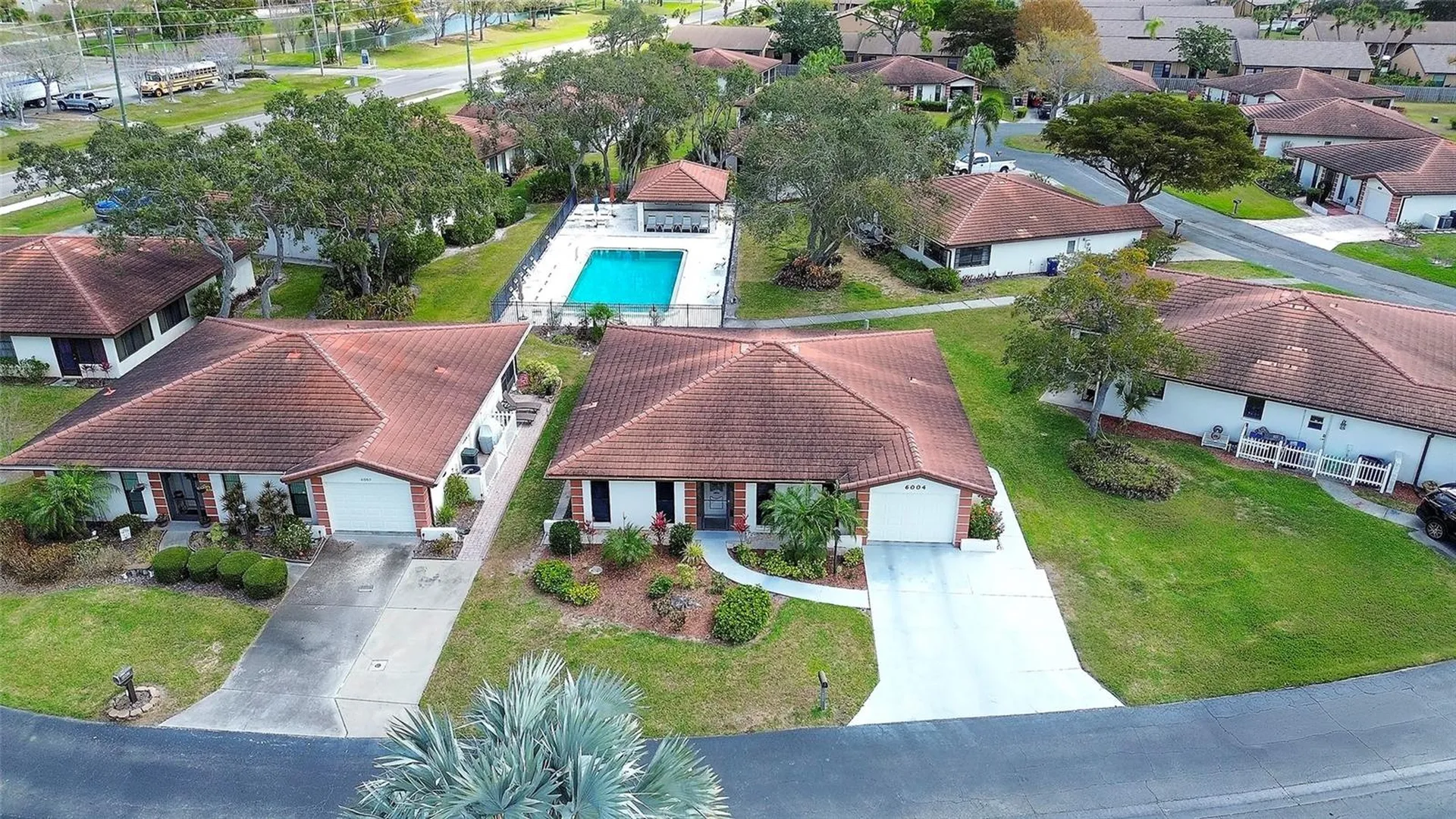 6004 Vivienda Drive Bradenton FL 34207