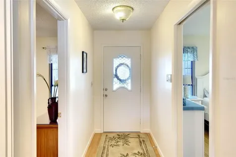 6004 Vivienda Drive Bradenton FL 34207
