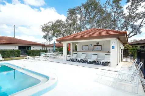 6004 Vivienda Drive Bradenton FL 34207