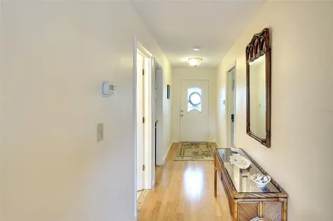 6004 Vivienda Drive Bradenton FL 34207