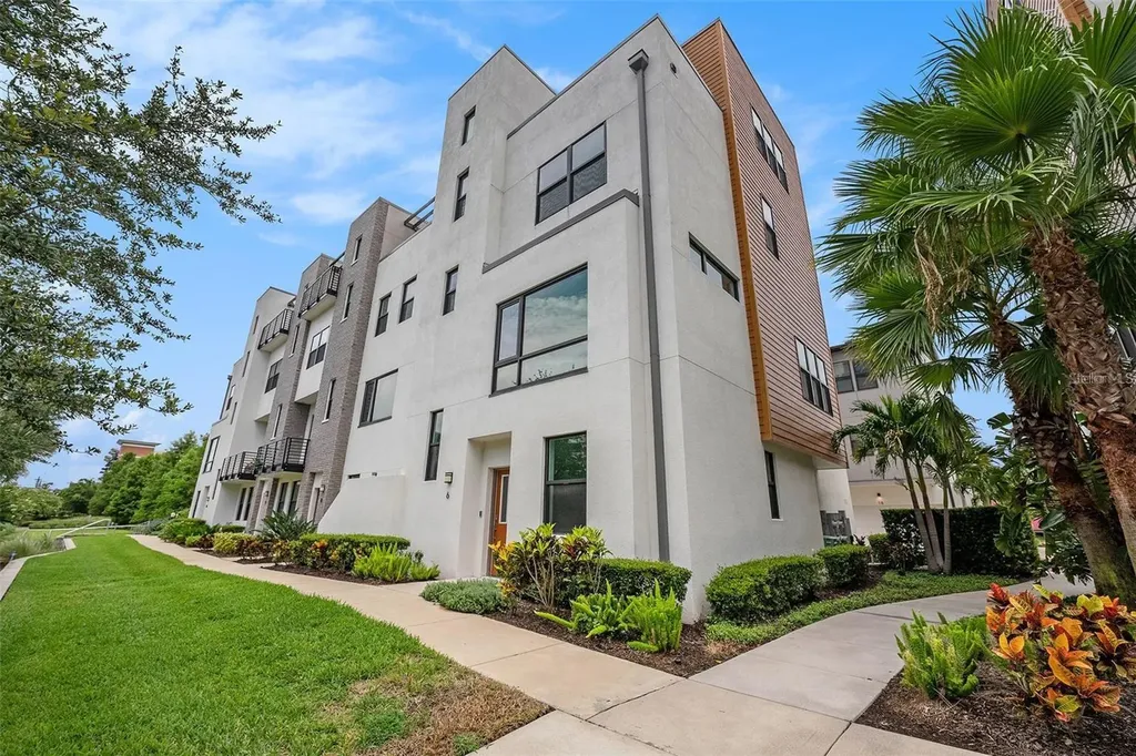 2511 N Grady Avenue Tampa FL 33607