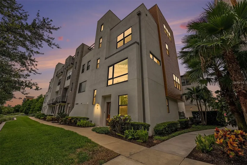2511 N Grady Avenue Tampa FL 33607