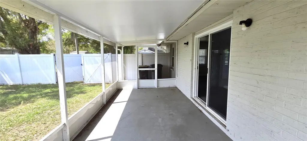 132 James Street Auburndale FL 33823