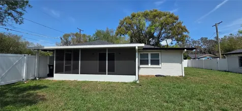 132 James Street Auburndale FL 33823