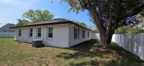 132 James Street Auburndale FL 33823