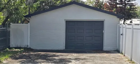 132 James Street Auburndale FL 33823