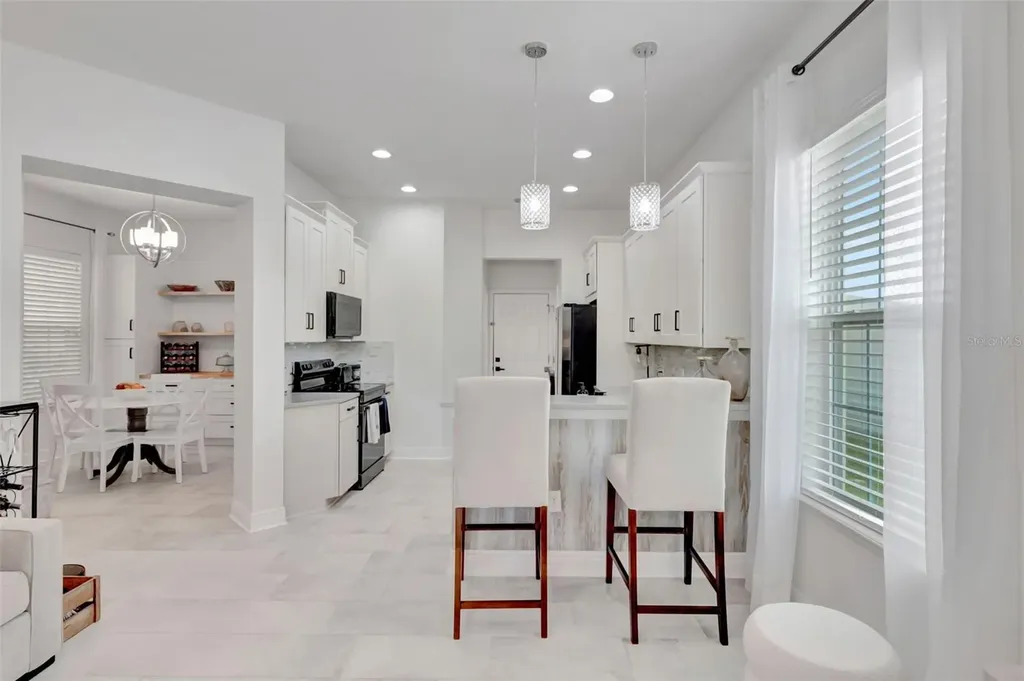4892 Beach Boulevard Orlando FL 32803
