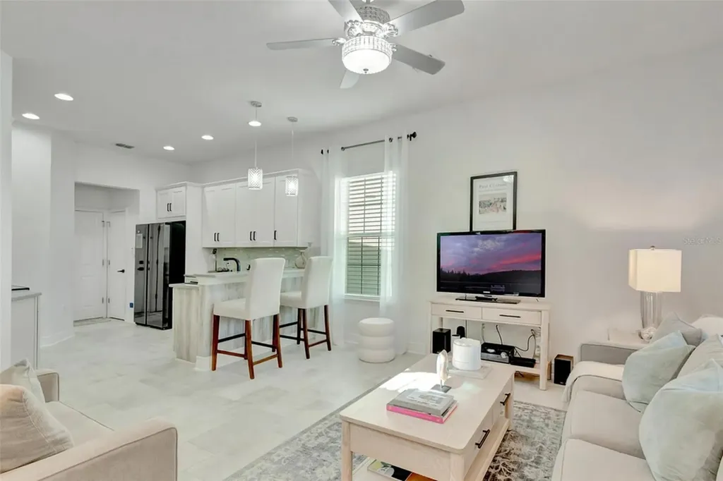 4892 Beach Boulevard Orlando FL 32803