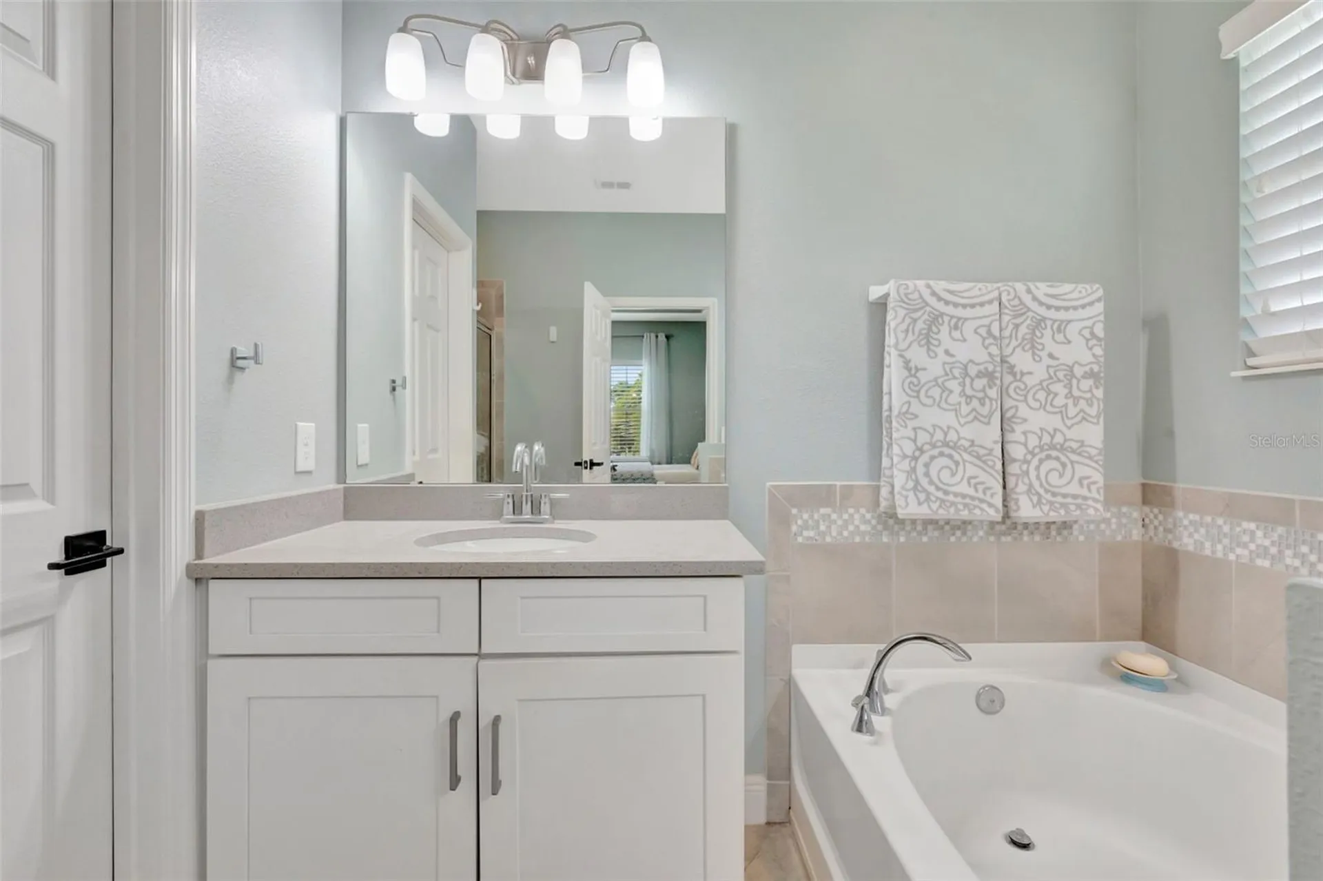 4892 Beach Boulevard Orlando FL 32803