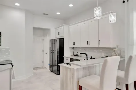4892 Beach Boulevard Orlando FL 32803