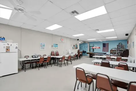 7801 34th Avenue N St Petersburg FL 33710