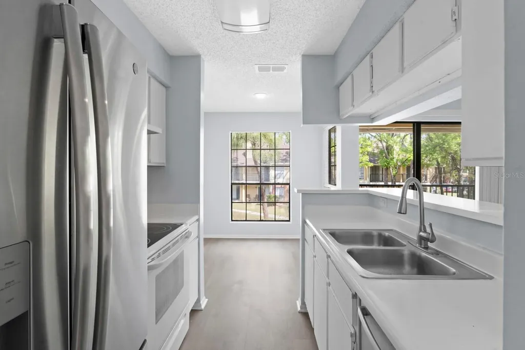 8609 Mallard Reserve Drive Tampa FL 33614
