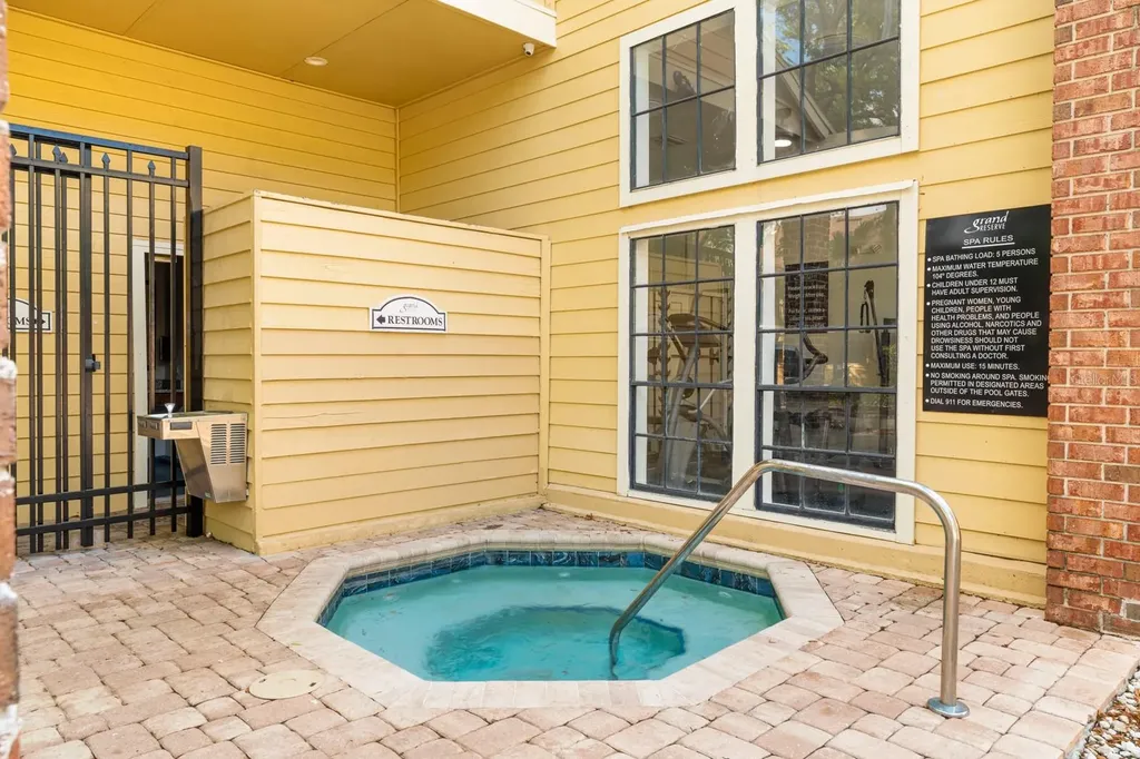 8609 Mallard Reserve Drive Tampa FL 33614