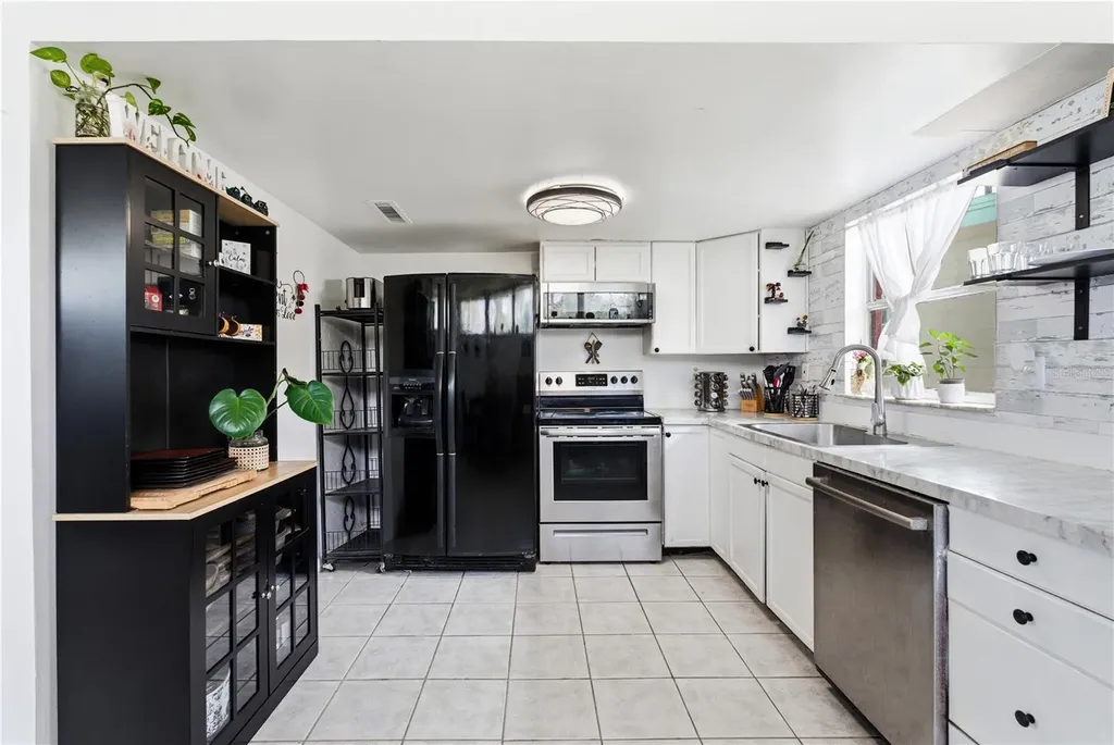 2823 Hertha Avenue Orlando FL 32826