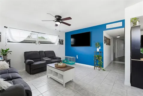 2823 Hertha Avenue Orlando FL 32826