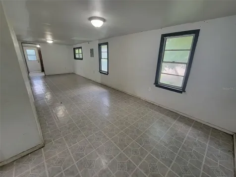 14052 Railroad Avenue Dade City FL 33525