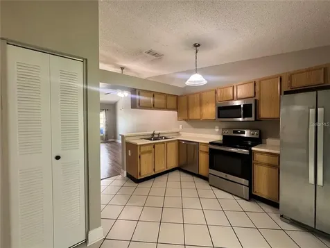 915 Burlwood Street Brandon FL 33511
