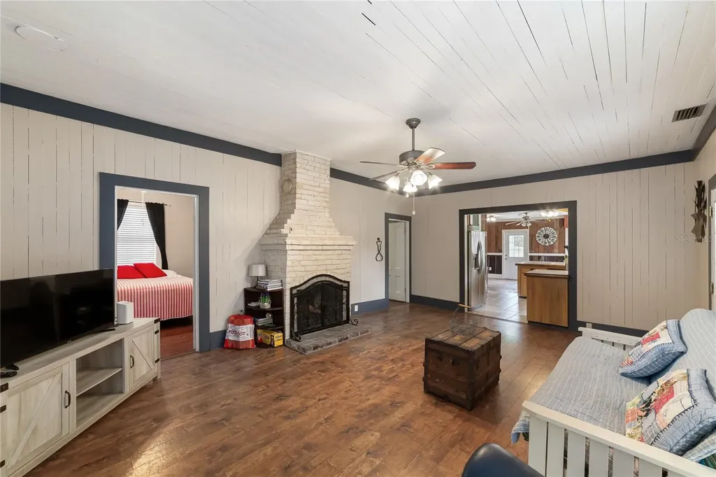 1905 Myrtle Lake Avenue Fruitland Park FL 34731