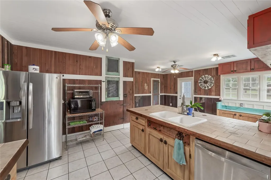 1905 Myrtle Lake Avenue Fruitland Park FL 34731