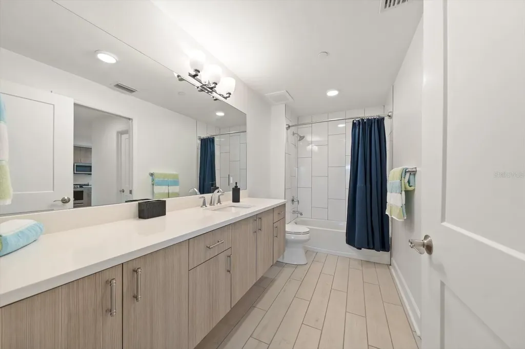 125 Island Way Clearwater Beach FL 33767