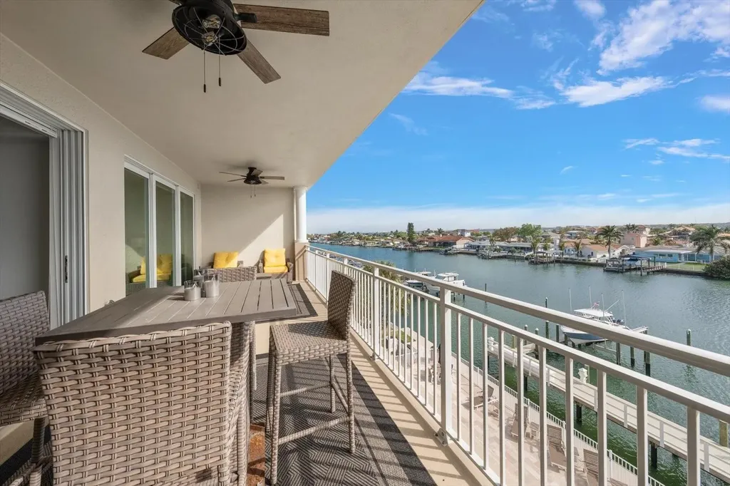 125 Island Way Clearwater Beach FL 33767