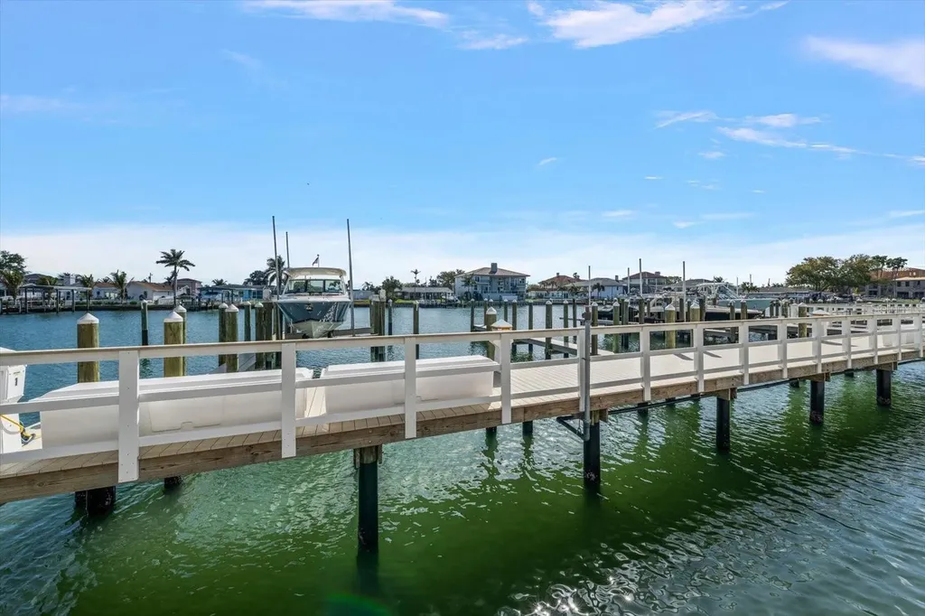 125 Island Way Clearwater Beach FL 33767