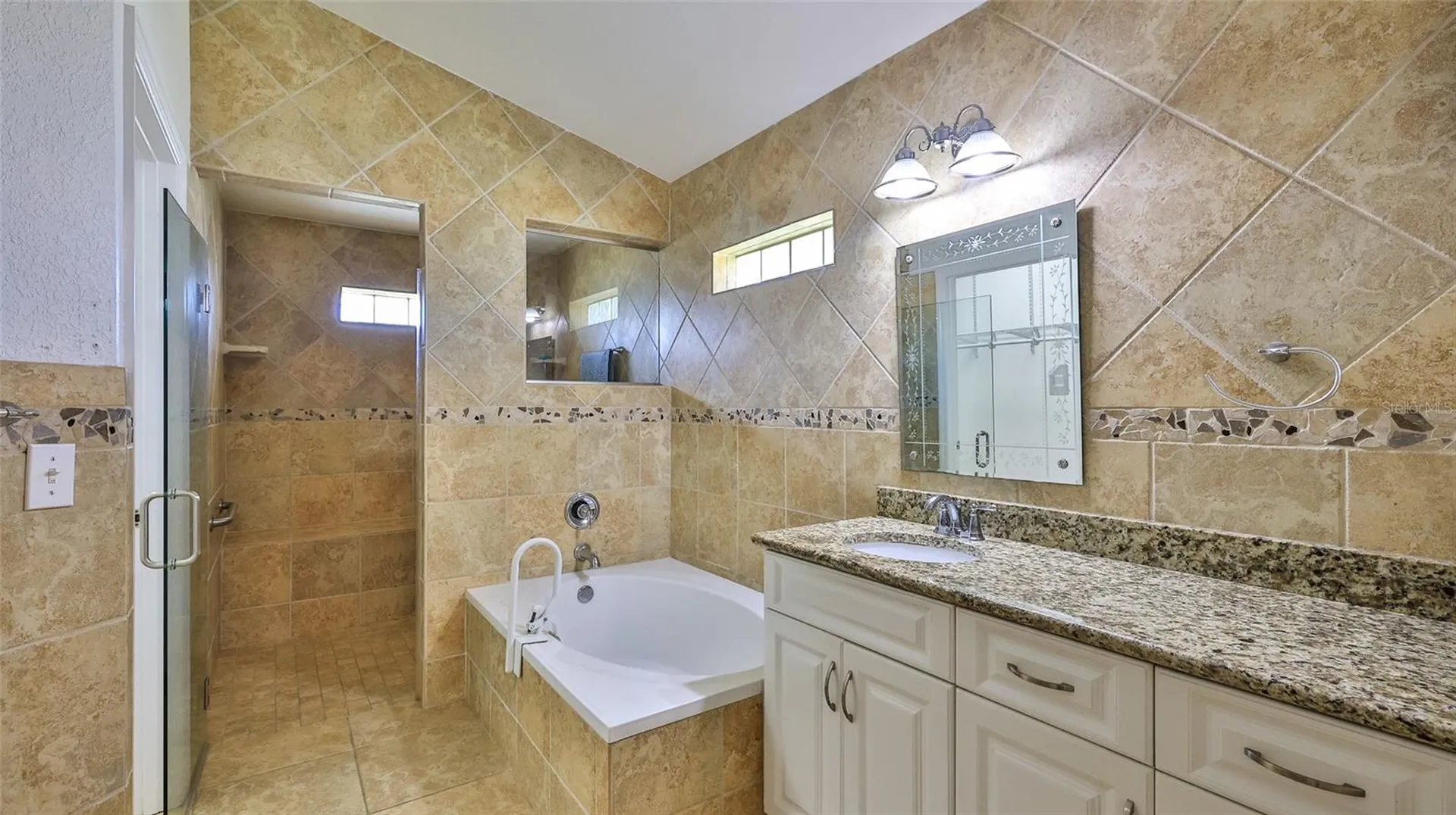 28 Ames Lane Daytona Beach FL 32118