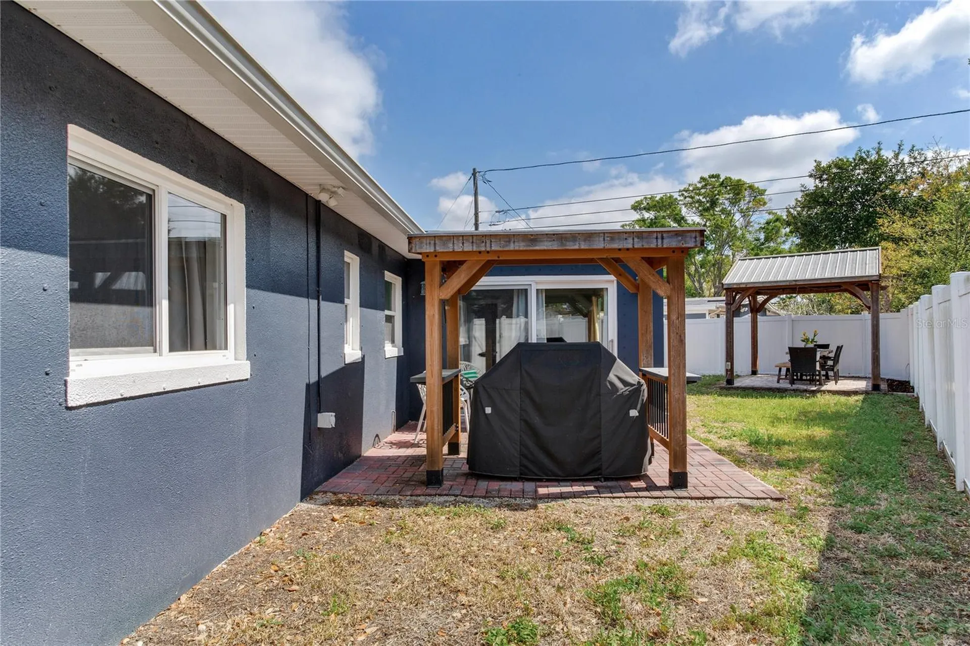 6688 30th Avenue N St Petersburg FL 33710