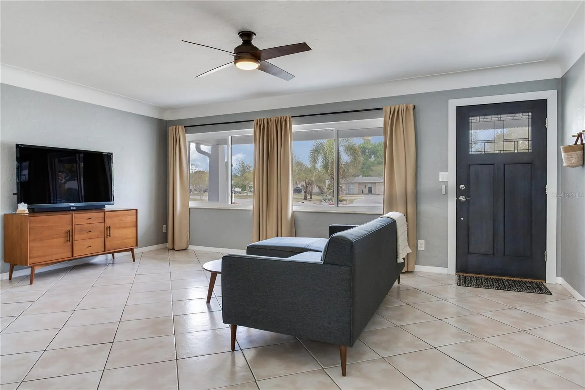6688 30th Avenue N St Petersburg FL 33710