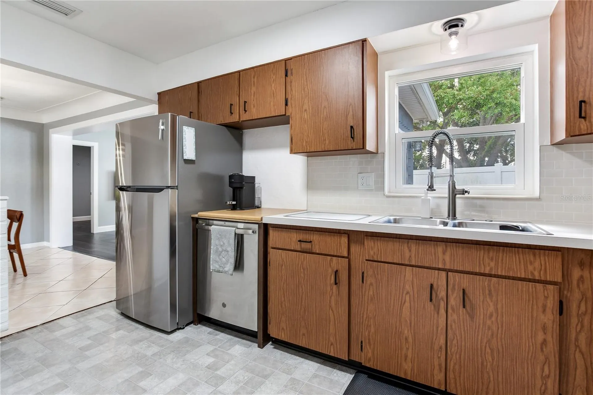 6688 30th Avenue N St Petersburg FL 33710