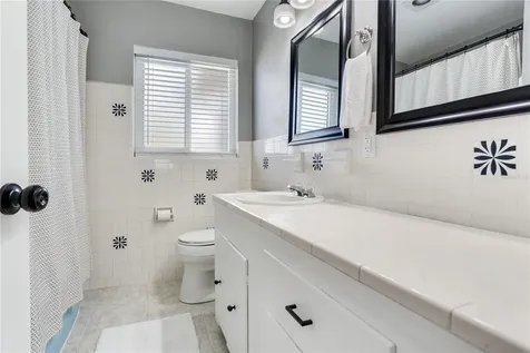 6688 30th Avenue N St Petersburg FL 33710