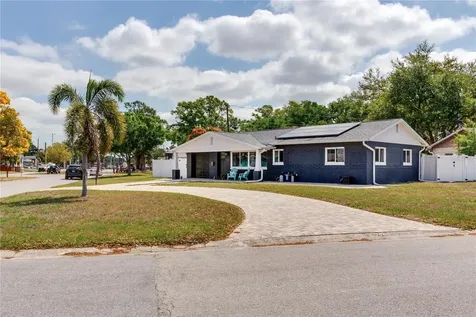 6688 30th Avenue N St Petersburg FL 33710