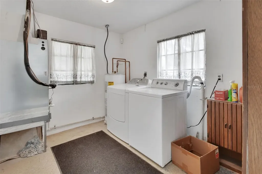4611 Grand Avenue De Leon Springs FL 32130