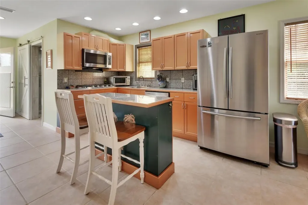 4611 Grand Avenue De Leon Springs FL 32130