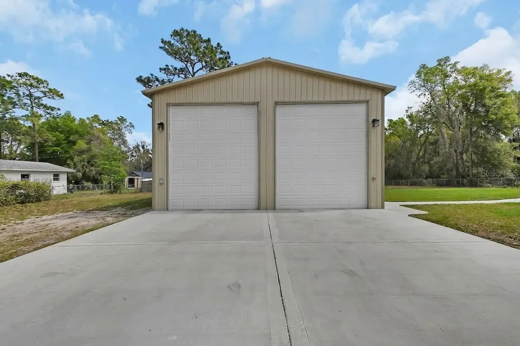 4611 Grand Avenue De Leon Springs FL 32130