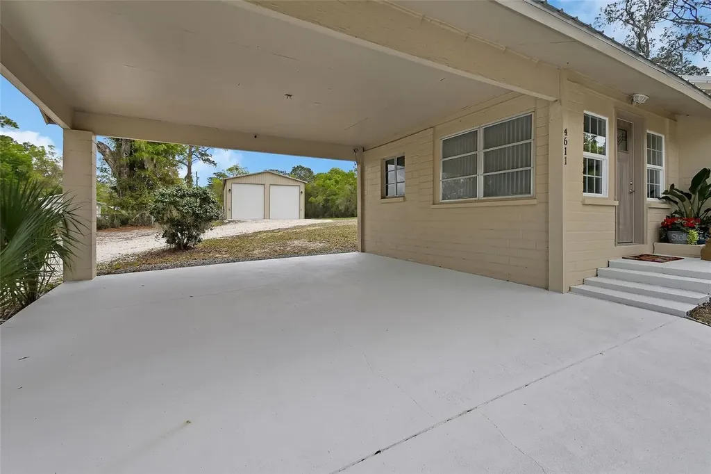 4611 Grand Avenue De Leon Springs FL 32130