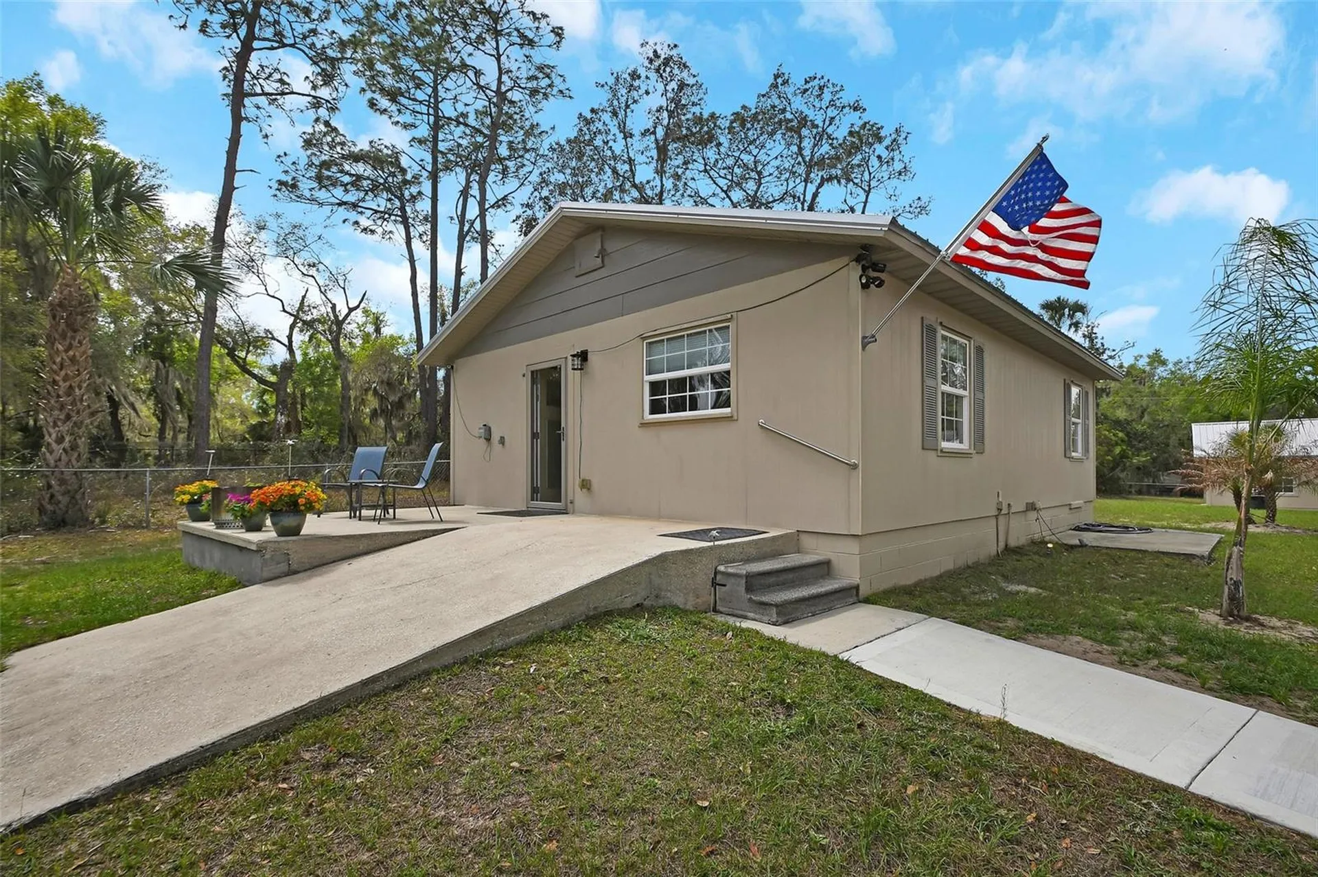 4611 Grand Avenue De Leon Springs FL 32130
