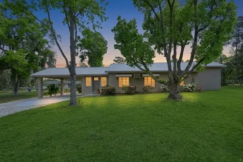 4611 Grand Avenue De Leon Springs FL 32130