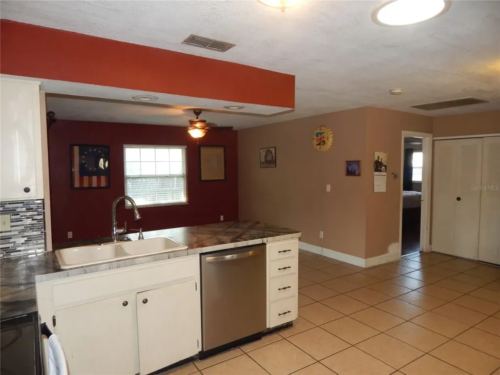 39414 8th Avenue Zephyrhills FL 33542