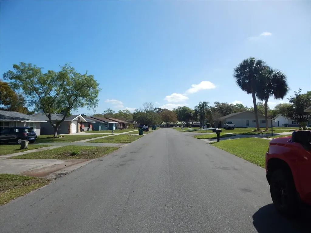 39414 8th Avenue Zephyrhills FL 33542