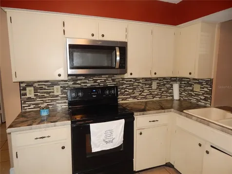 39414 8th Avenue Zephyrhills FL 33542