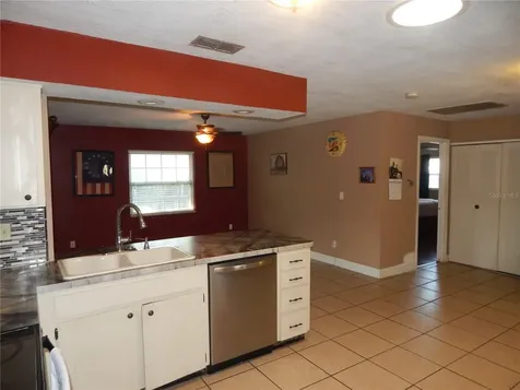39414 8th Avenue Zephyrhills FL 33542